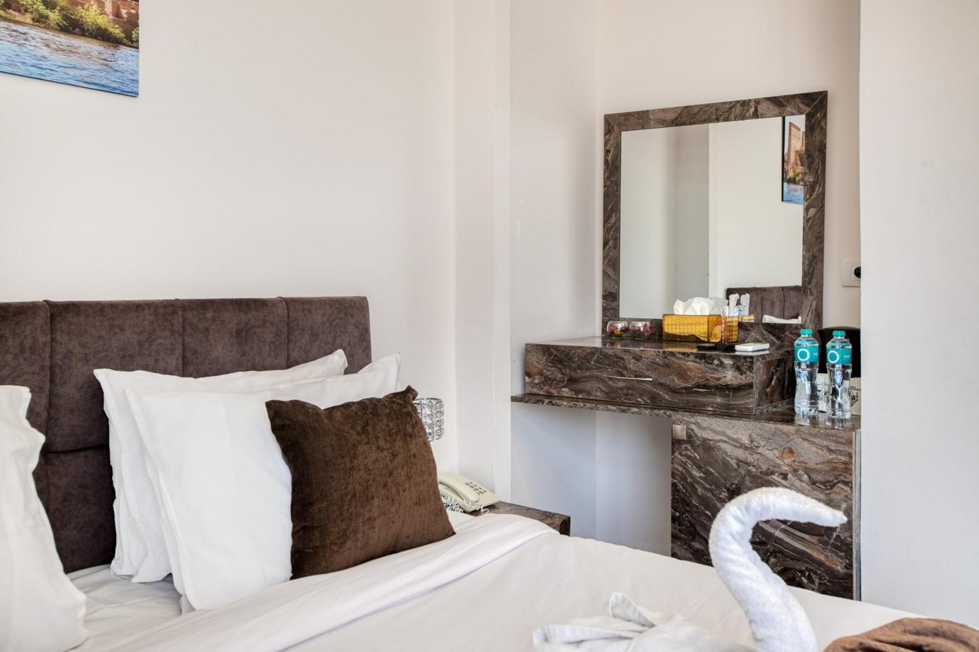 Tree Lounge Pyramids View Inn , Sphinx Giza Kafret el-Gabal Εξωτερικό φωτογραφία